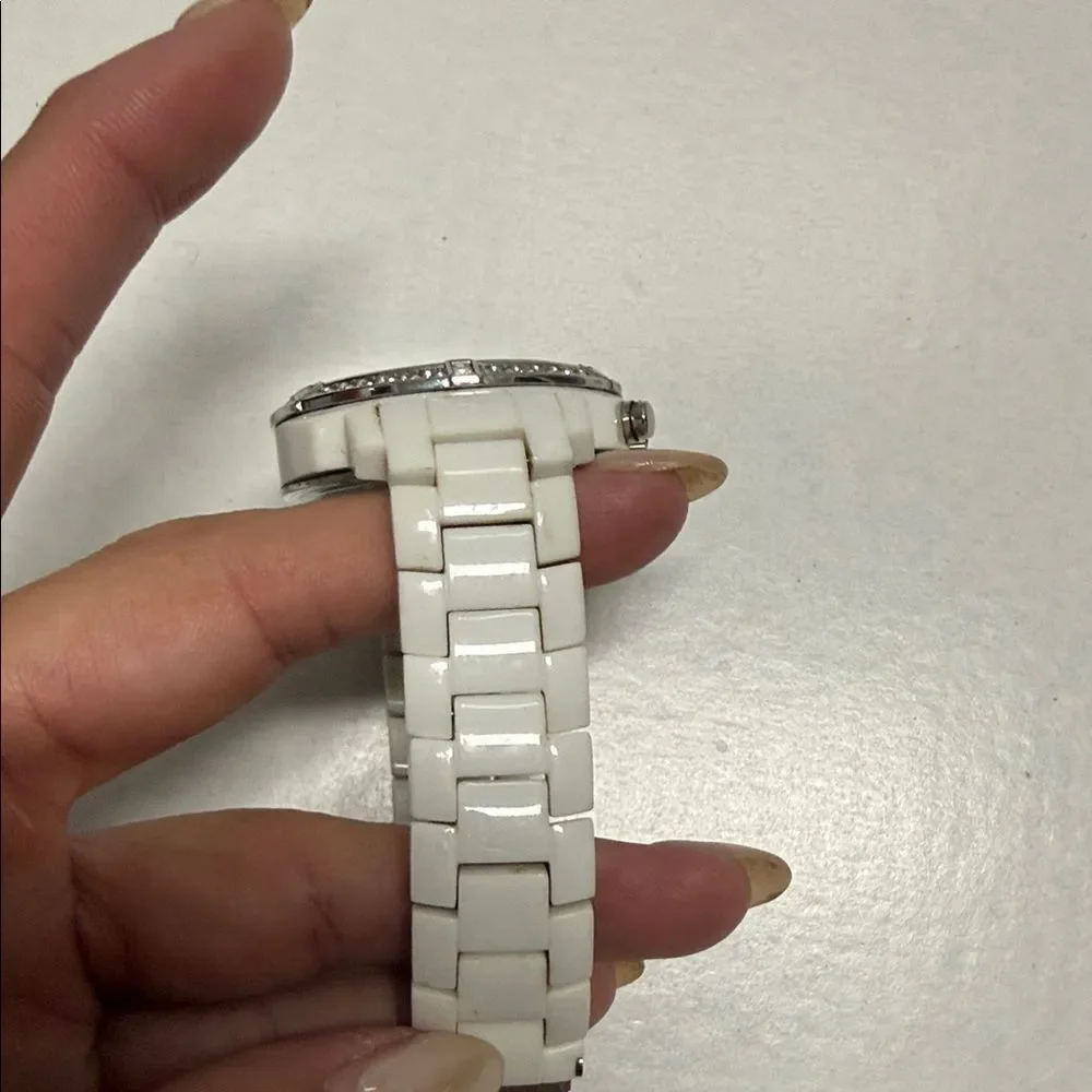 Michael Kors White Ivory Pearl Face Watch Stainless Steel LIKE NEW - Rhinestones